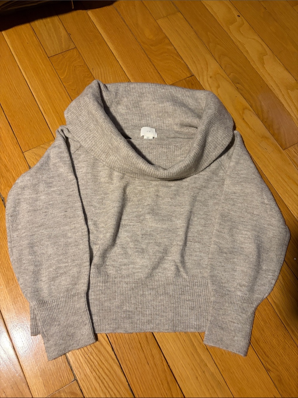 H&M Light Gray oversized Cowl Neck Sweater Sz M